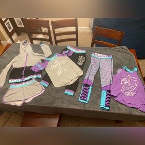 Disney 6 piece work out set “Dream It Do It” theme